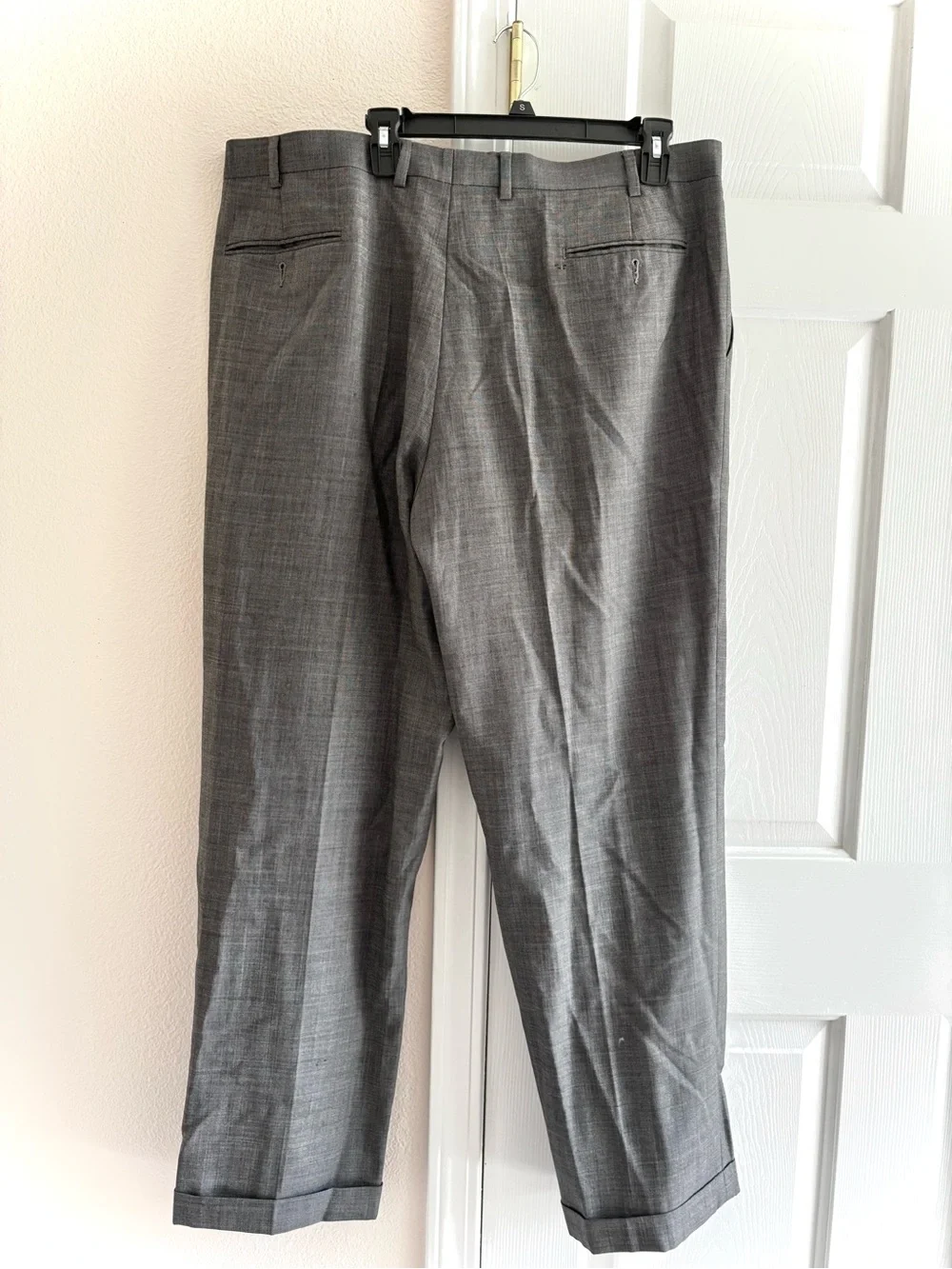 Chaps Mens Gray 100% Wool Dress Pants Pleated Cuffed Classic Trousers 40x32